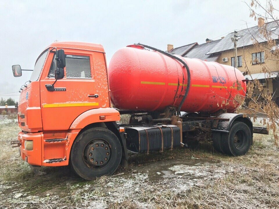 Вакуумная машина КАМАЗ КО-505 компании Биосервис